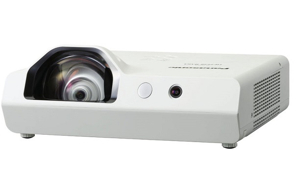 Videoprojector Panasonic PT-TW342RA, Curta Distância, Interactivo, WXGA, 3300lm, LCD